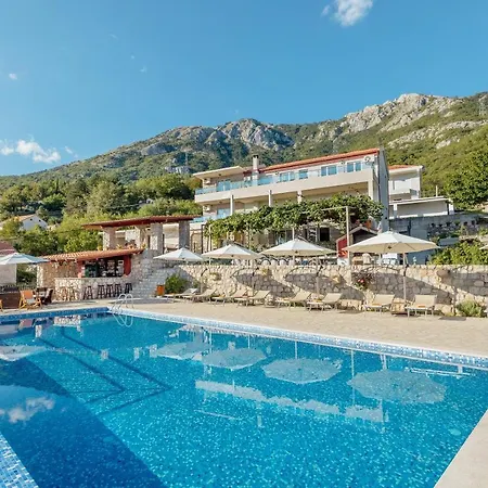 Villa Marija **** With Private Pool Budva